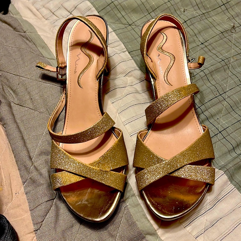 Prom/Homecoming Shoes, size 10, gold color